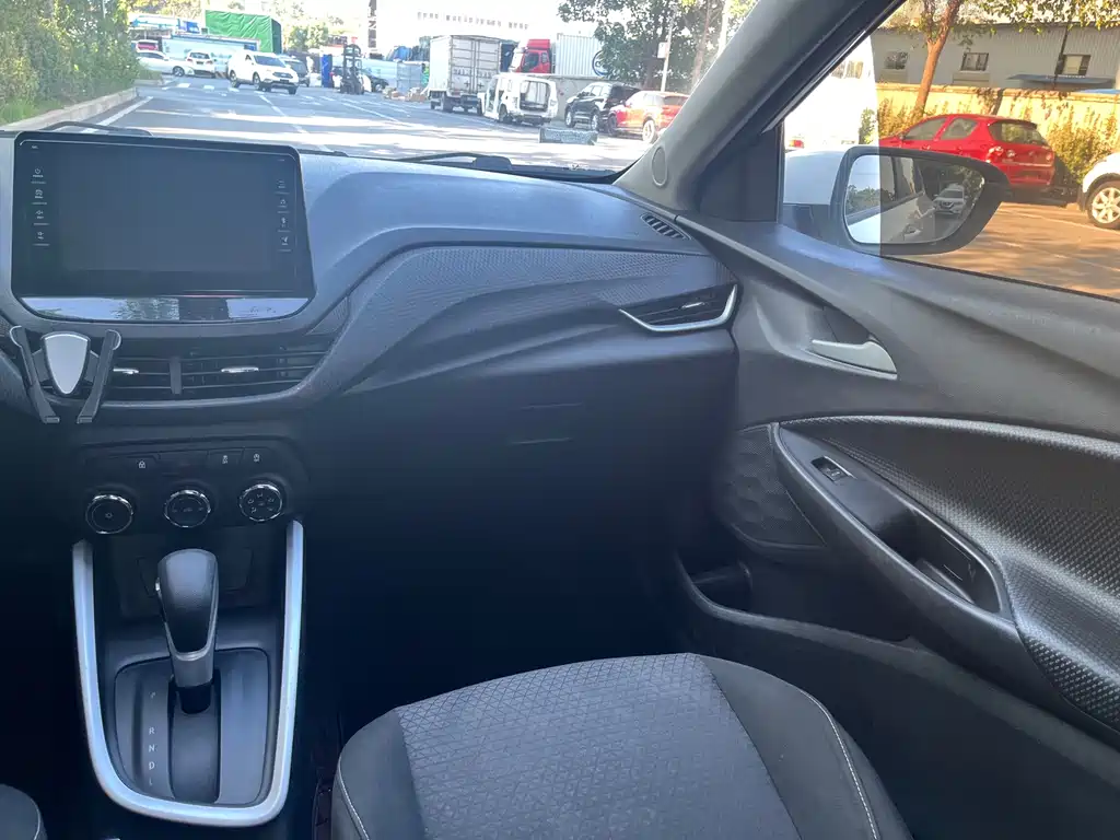 Chevrolet Cavalier 2020 — фото 11