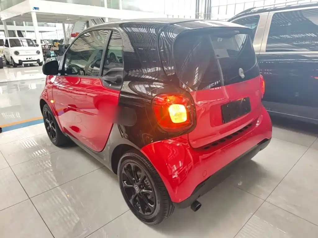 smart Fortwo 2017 — фото 5