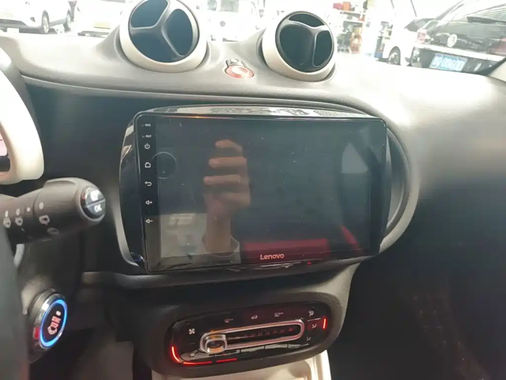 smart Fortwo 2017 — фото 13