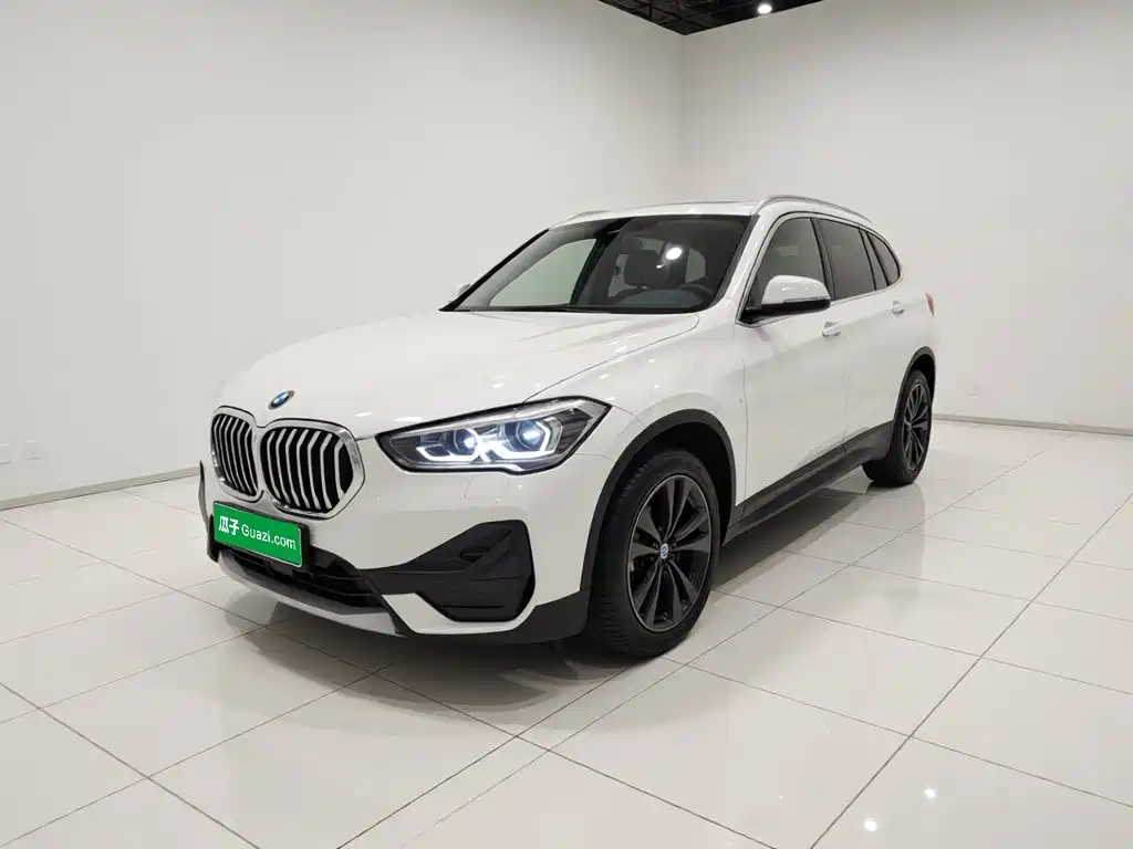 BMW X1 2020 — фото 1