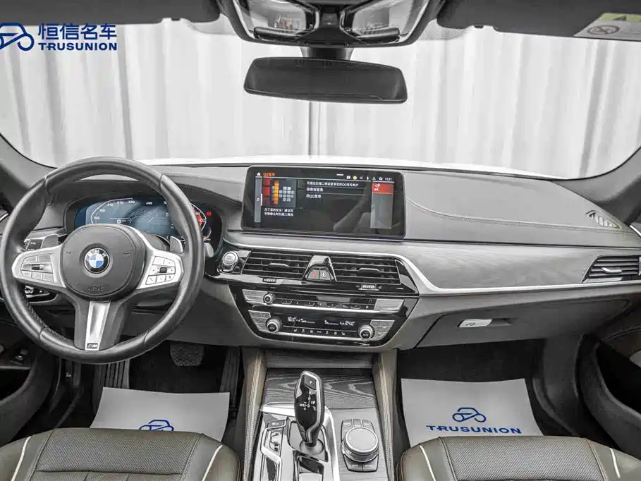 BMW 5 Series 2024 — фото 13