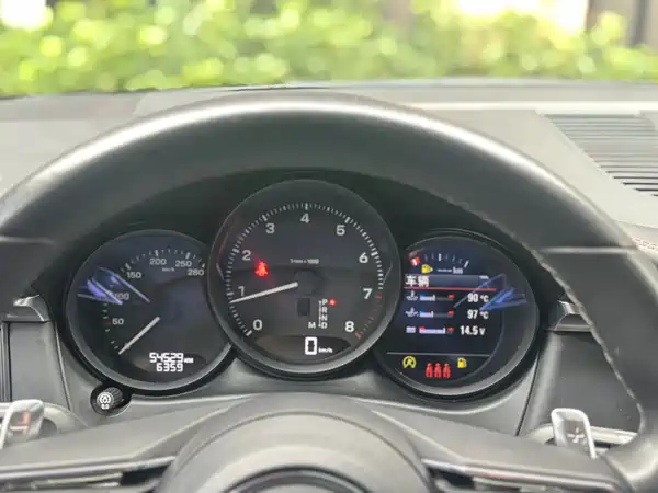 Porsche Macan 2022