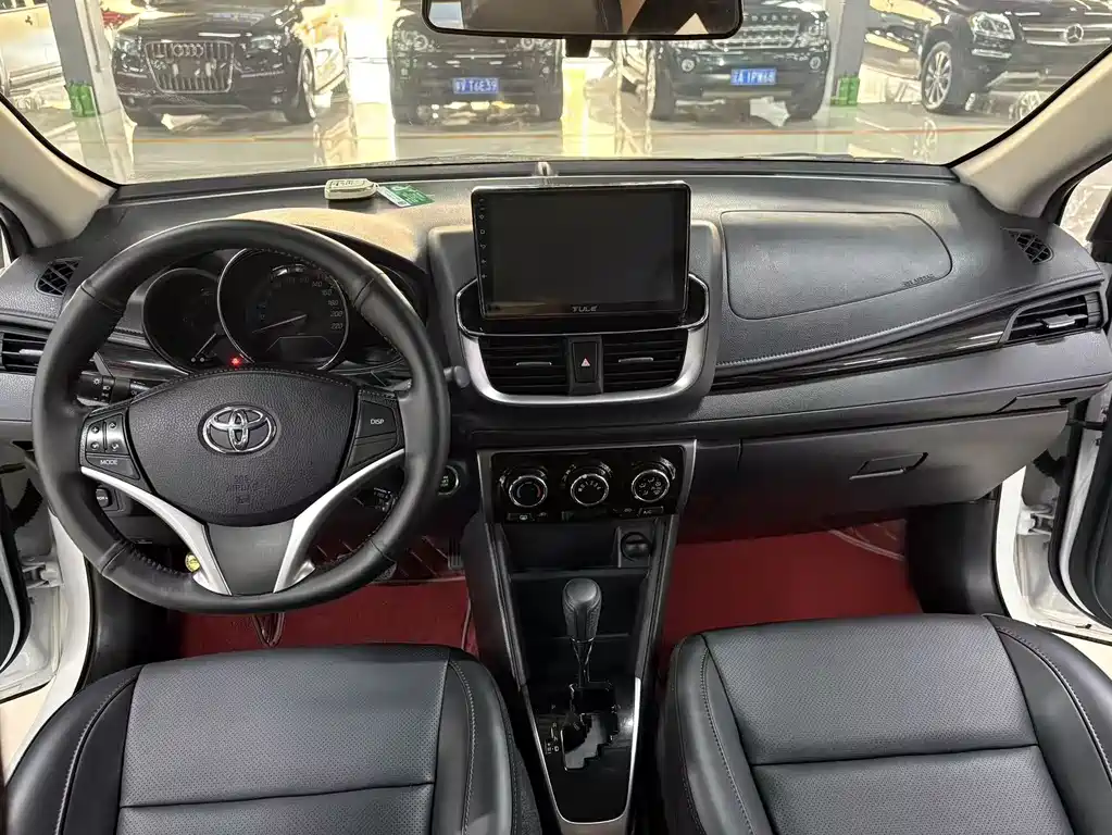 Toyota Yaris L 2022 — фото 4