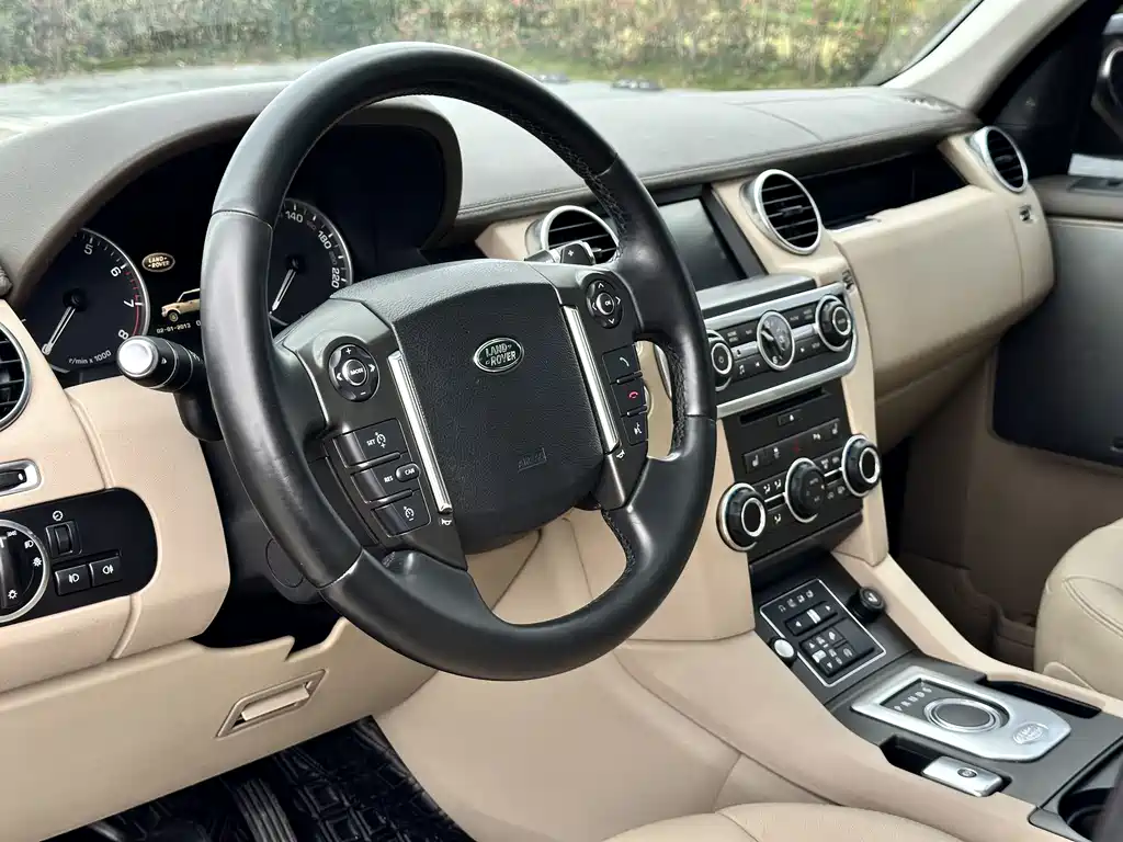 Land Rover Discovery 2019 — фото 10