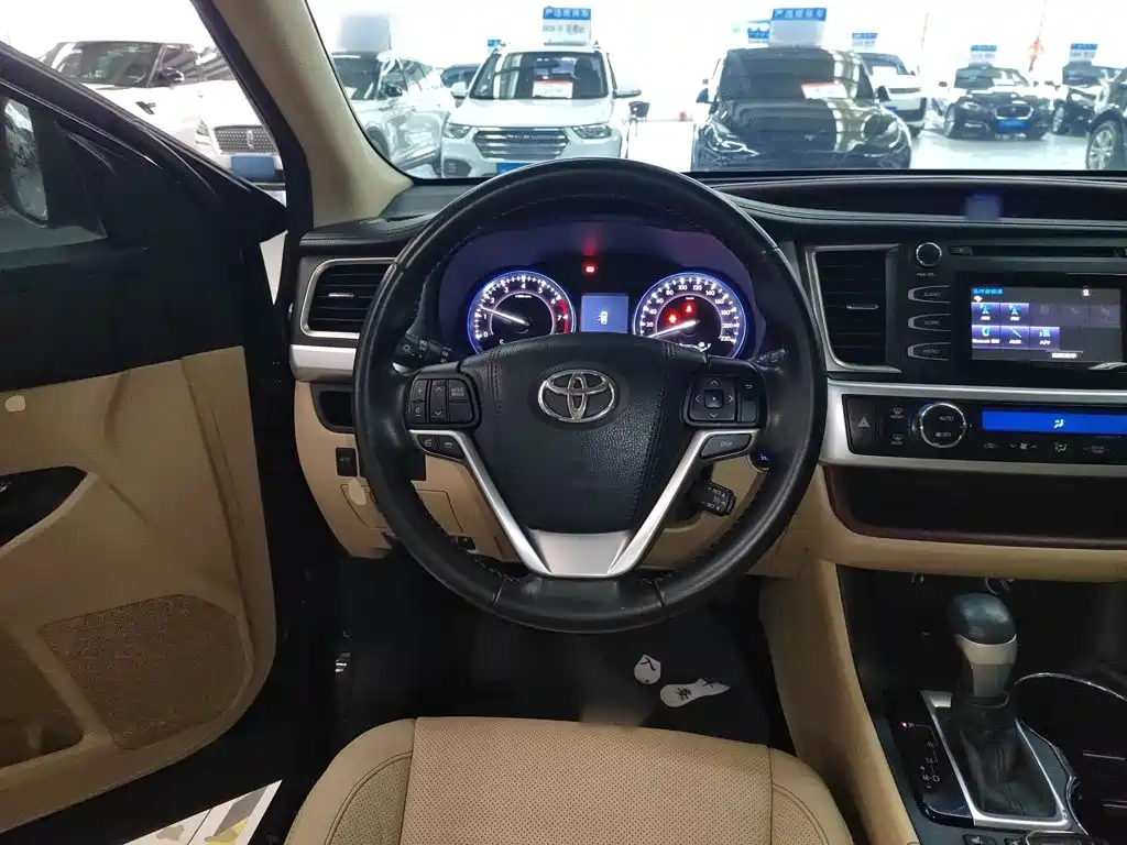Toyota Highlander 2016 — фото 7