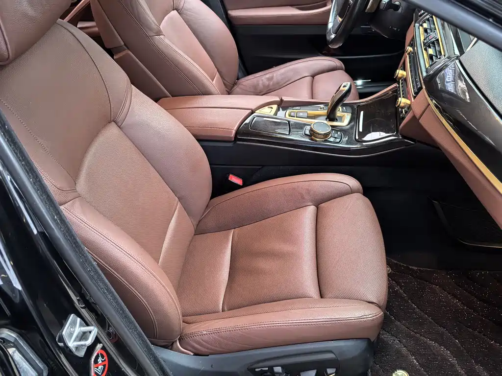 BMW 5 Series 2015 — фото 12