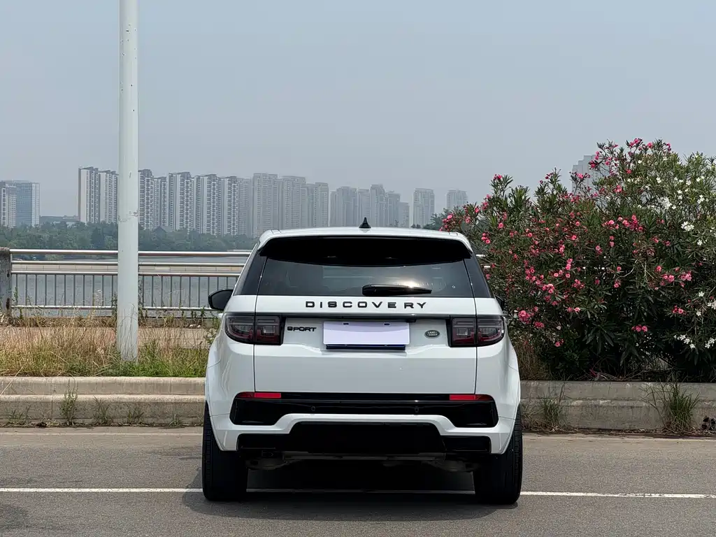 Land Rover Discovery Sport 2024 — фото 30