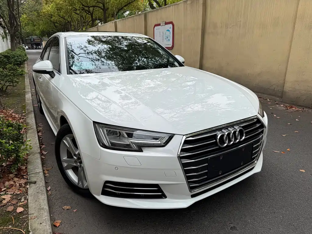 Audi A4L 2018 — фото 2