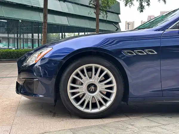 Maserati Quattroporte 2015