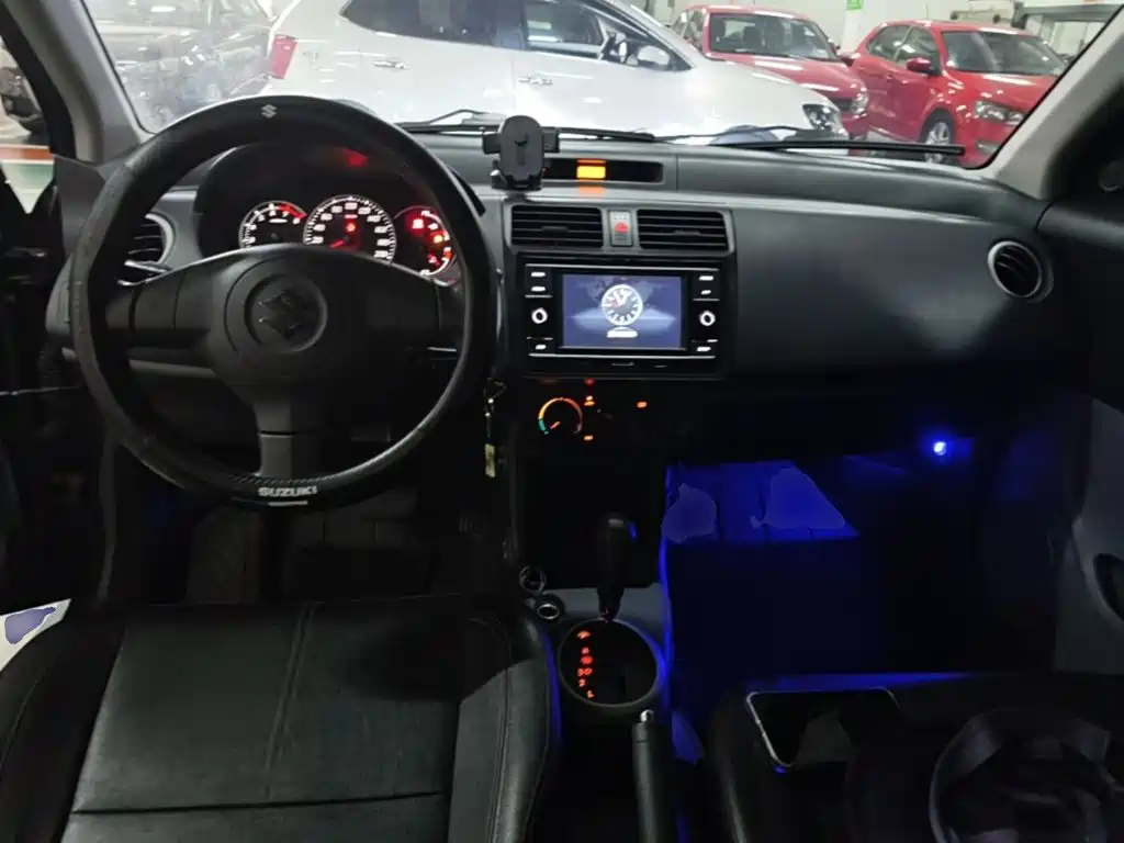 Suzuki Swift 2016 — фото 10