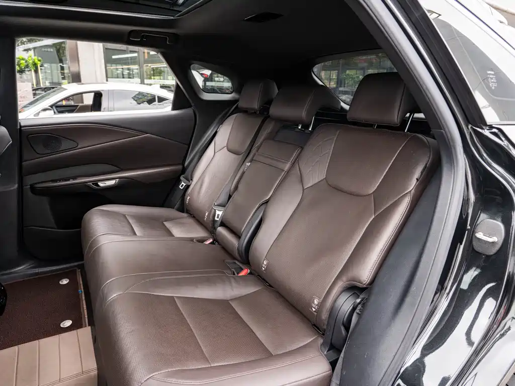 Lexus RX 2023 — фото 10