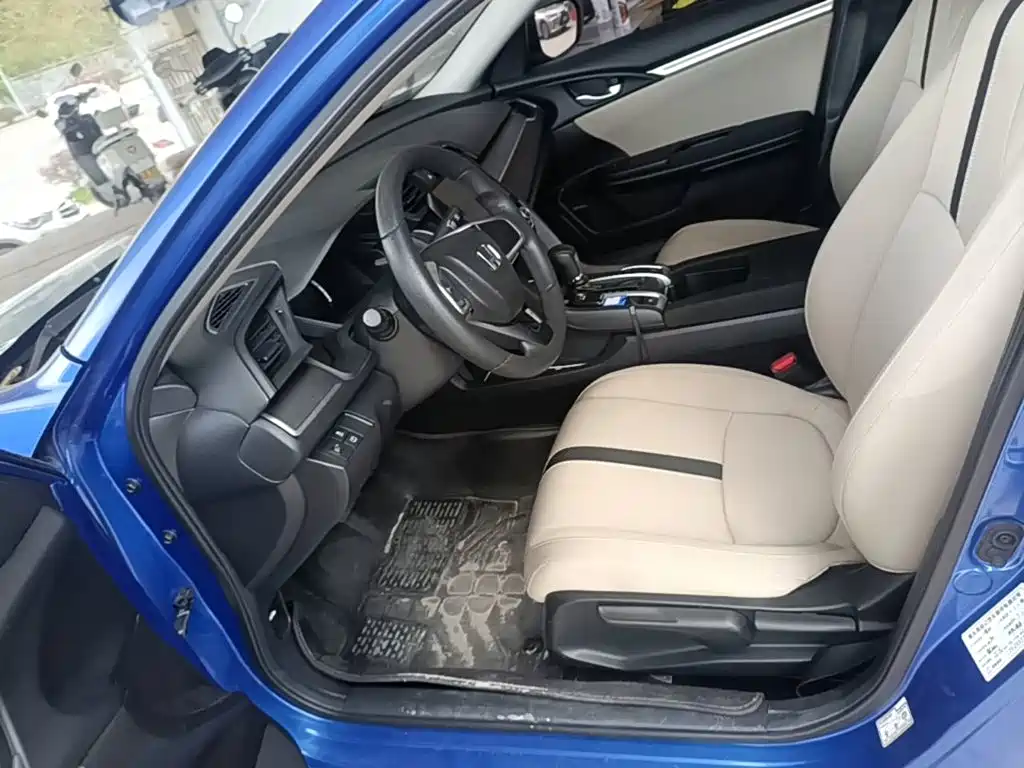 Honda Civic 2017 — фото 15