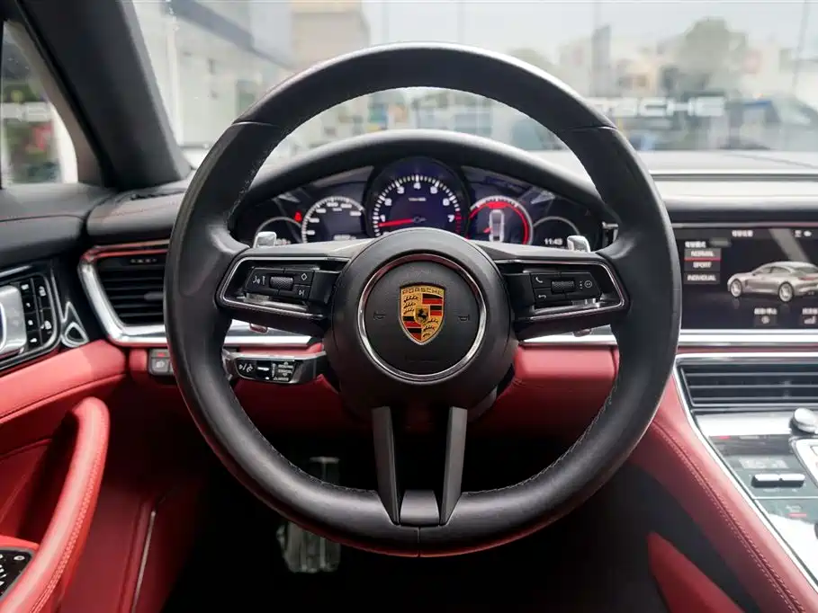 Porsche Panamera 2021 — фото 17