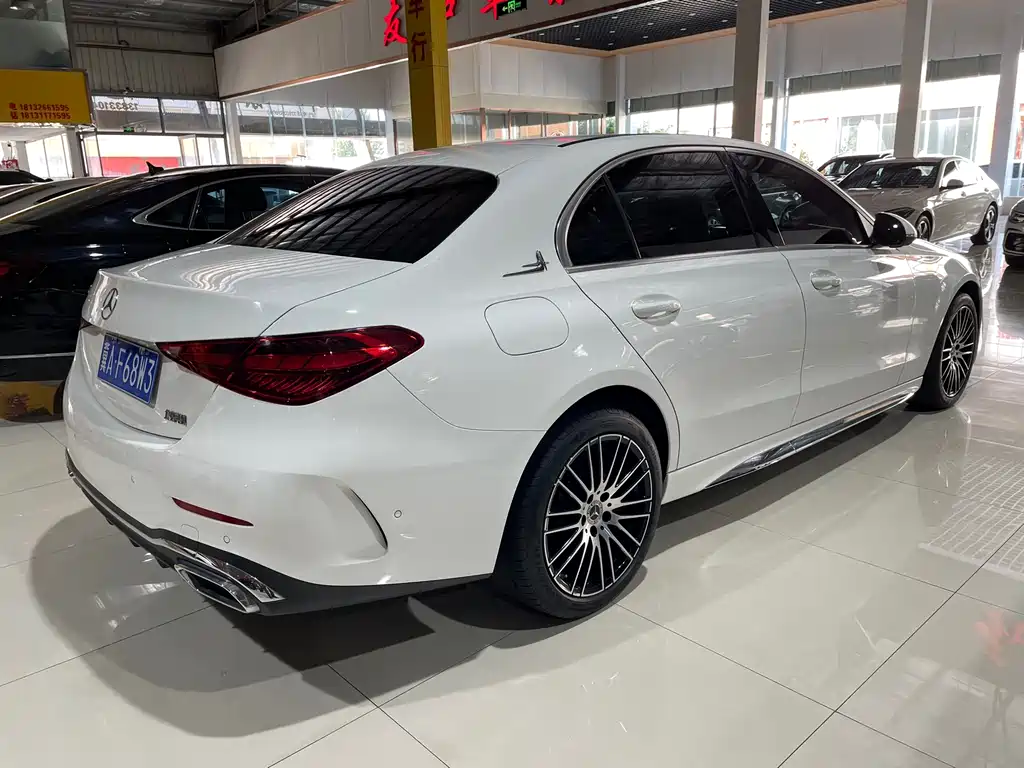 Mercedes-Benz C-Class 2023 — фото 4