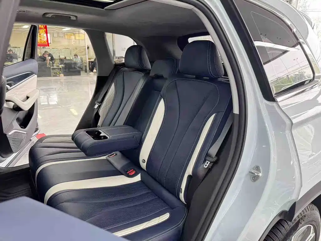 Geely Xingyue L 2023 — фото 13