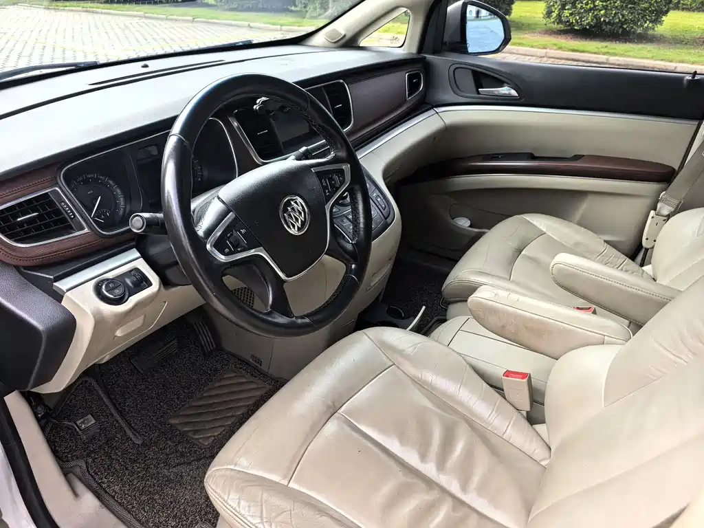 Buick GL8 2015 — фото 7