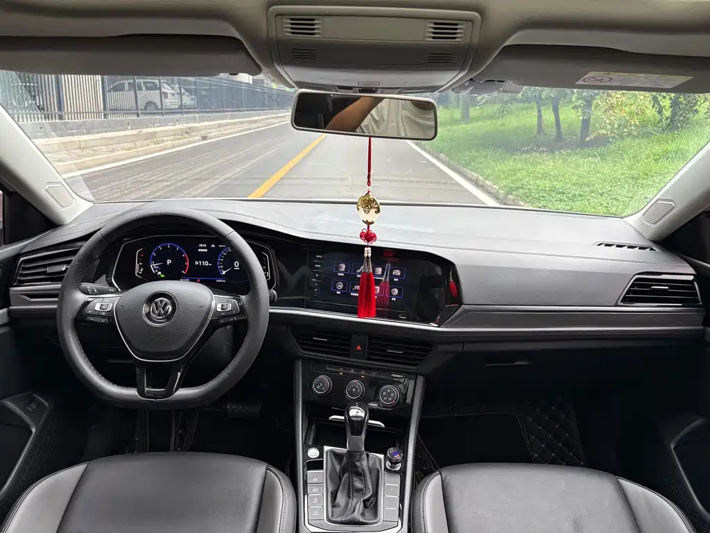 Volkswagen Sagitar 2022