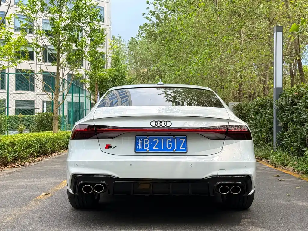 Audi A7 2021 — фото 4