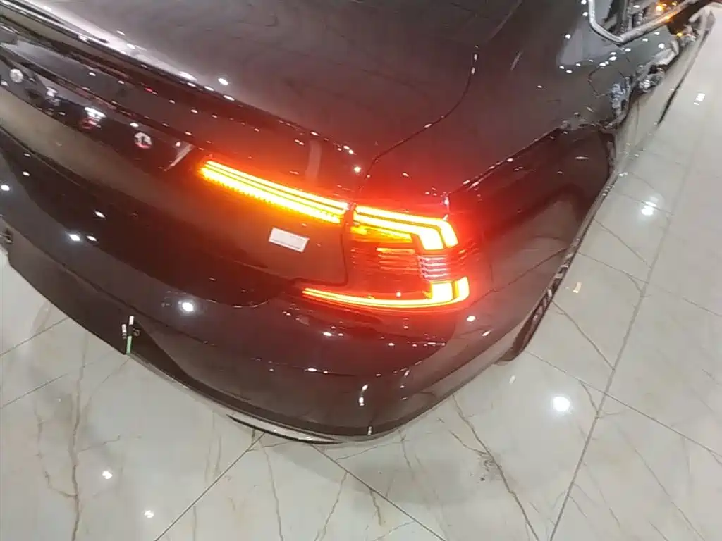 Volvo S90 PHEV 2023 — фото 8