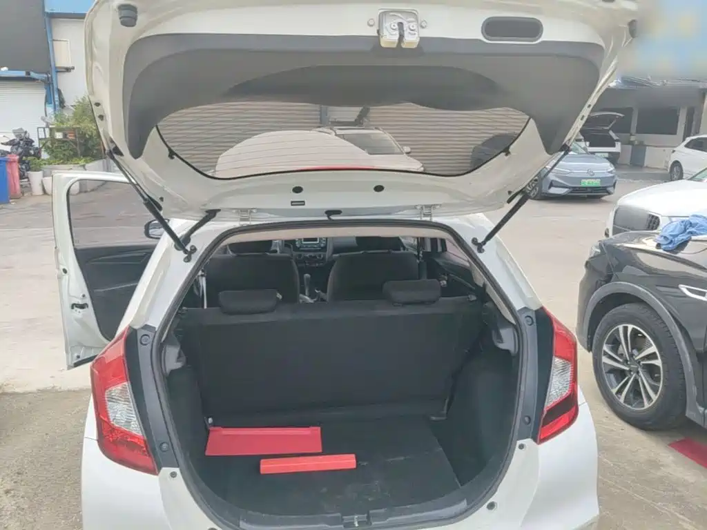 Honda Fit 2018 — фото 19