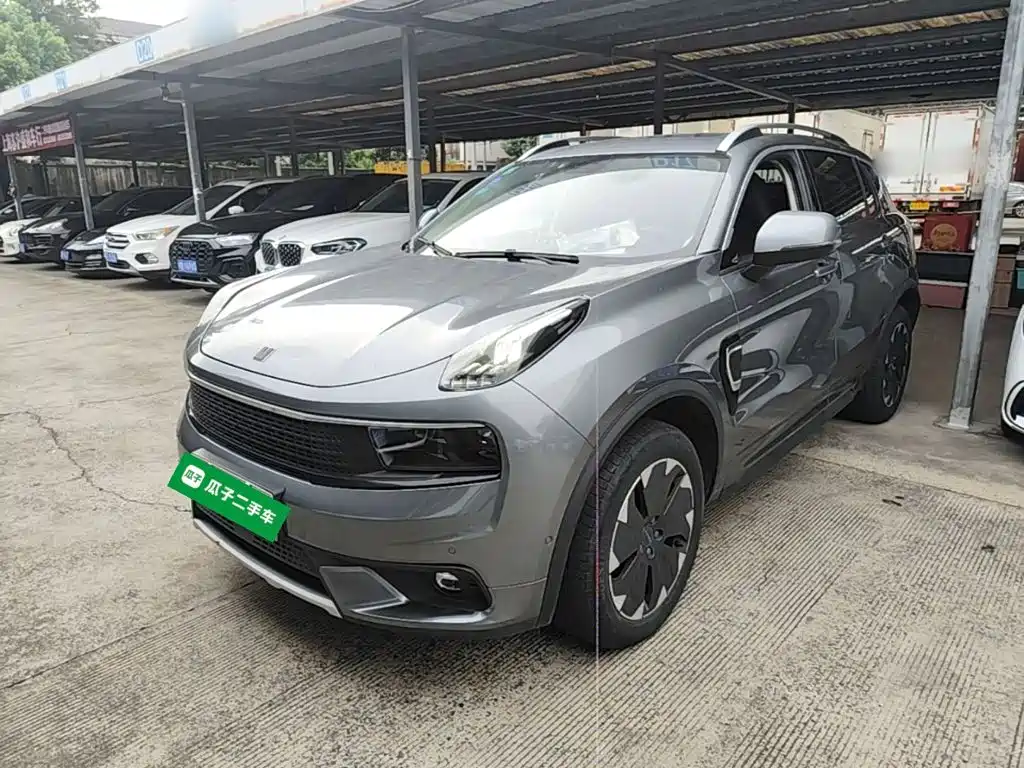 Lynk & Co 01 EM-P 2019 — фото 1