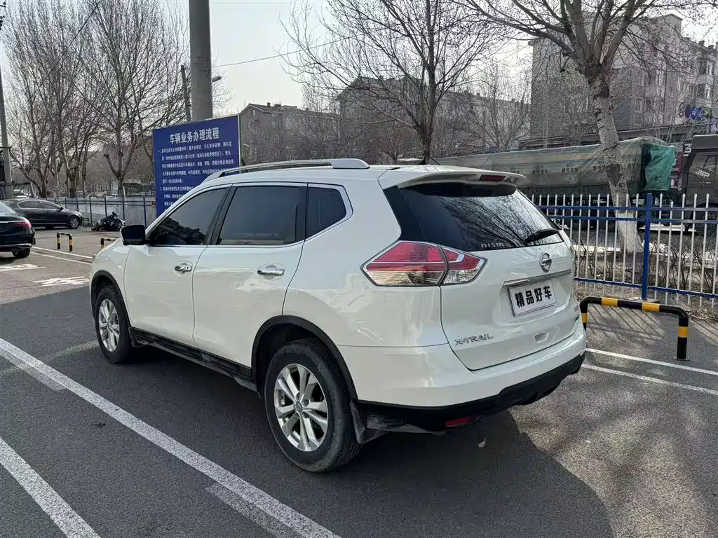 Nissan X-Trail 2015