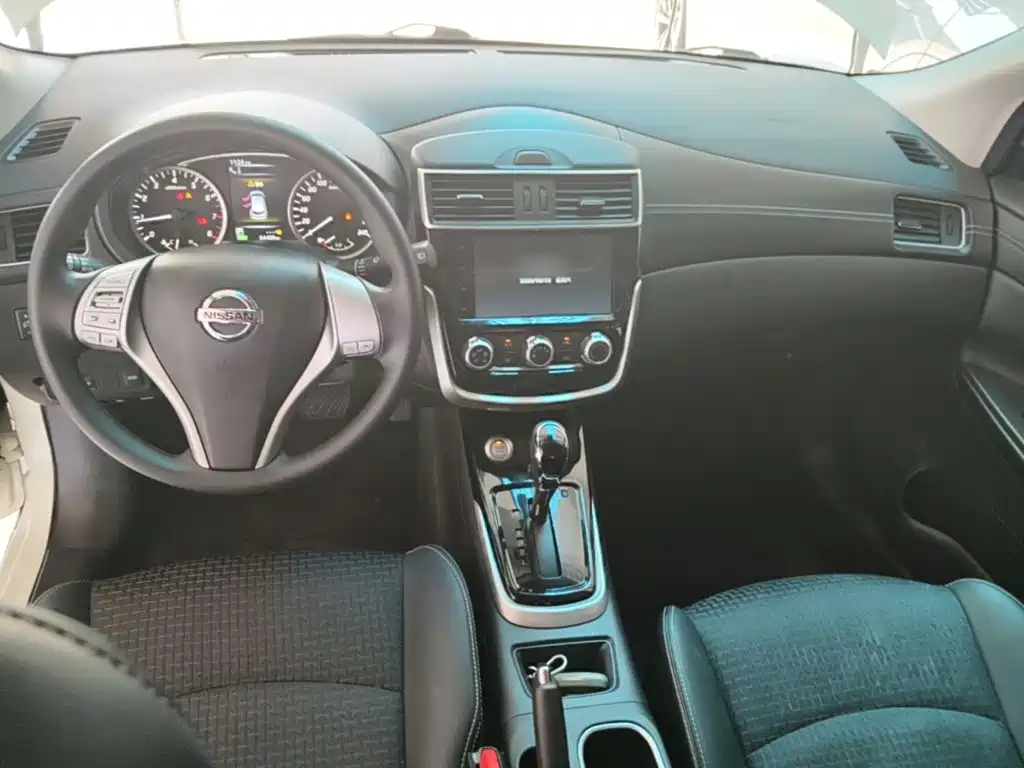 Nissan Tiida 2019 — фото 10