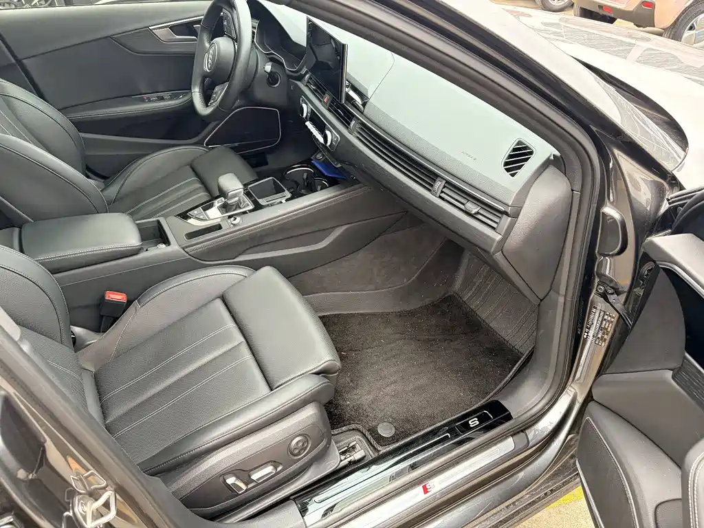 Audi A4L 2024