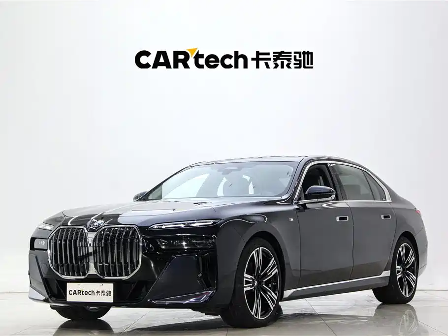 BMW 7 Series 2025 — фото 1