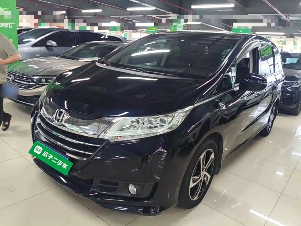 Honda Odyssey 2017 — фото 1