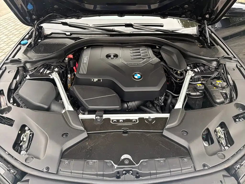 BMW 5 Series 2022 — фото 18