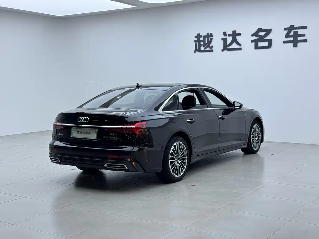Audi A6L New Energy 2023 — фото 21