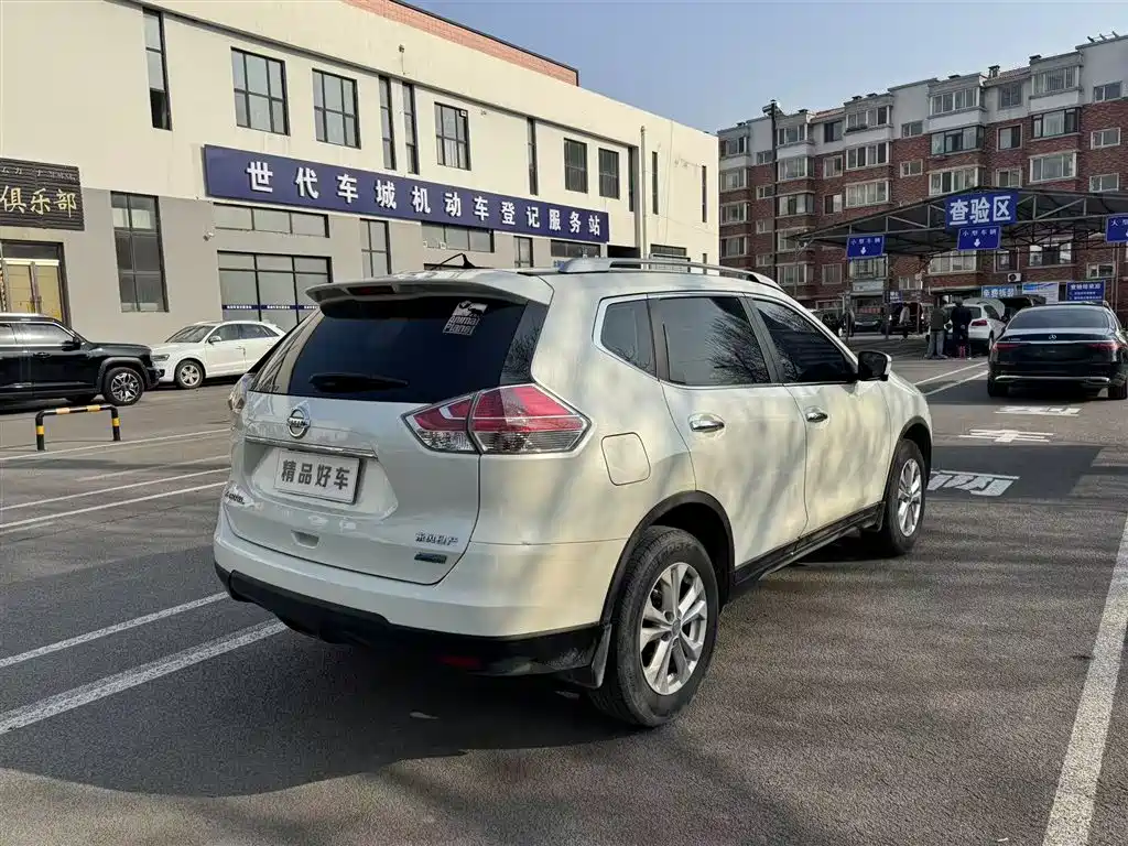 Nissan X-Trail 2015