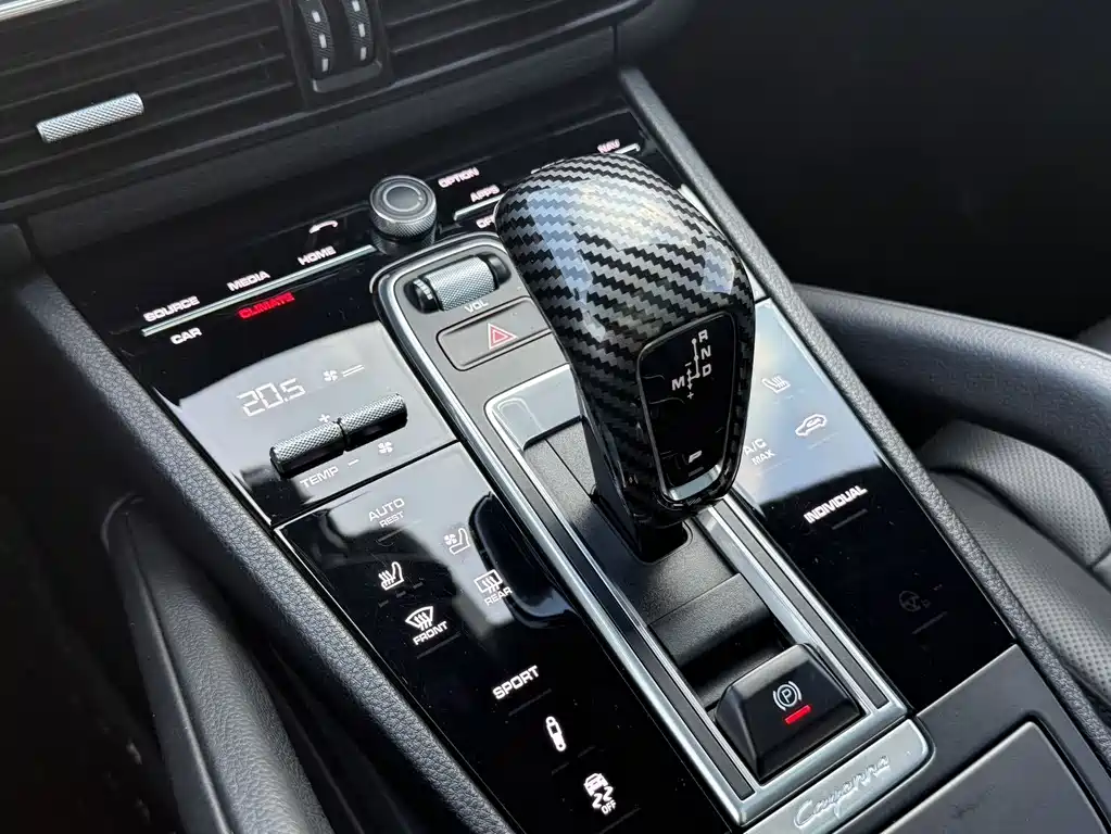 Porsche Cayenne 2020 — фото 14