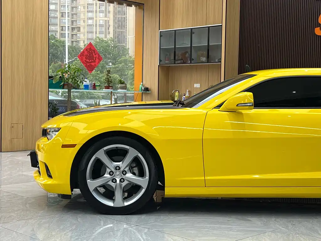 Chevrolet Camaro 2015 — фото 13