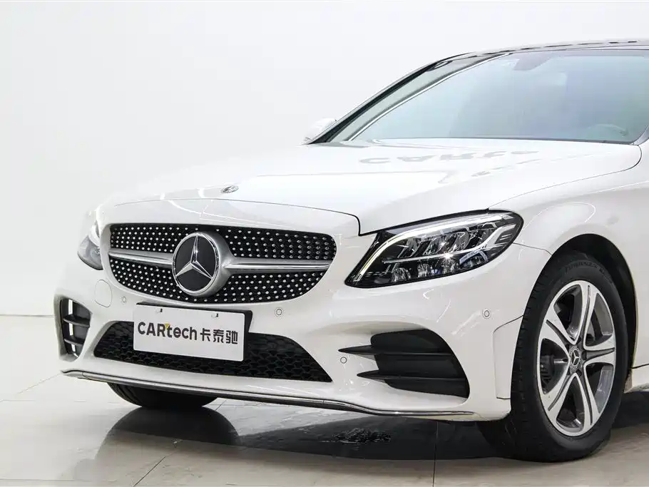 Mercedes-Benz C-Class 2019 — фото 7
