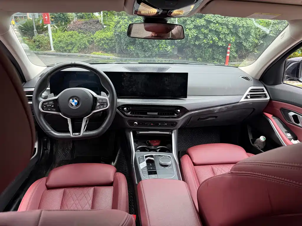 BMW 3 Series 2025 — фото 12
