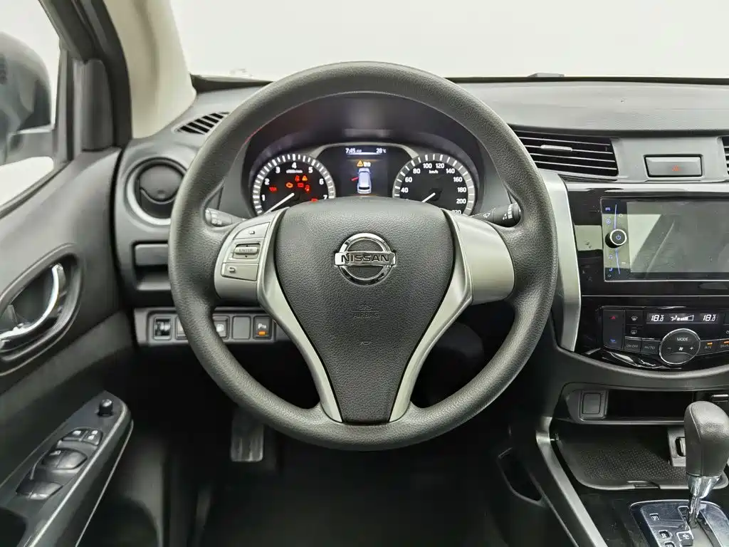 Nissan Terra 2020 — фото 11