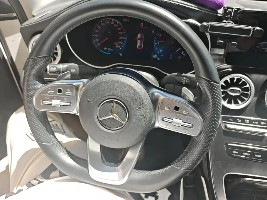 Mercedes-Benz C-Class 2020 — фото 15