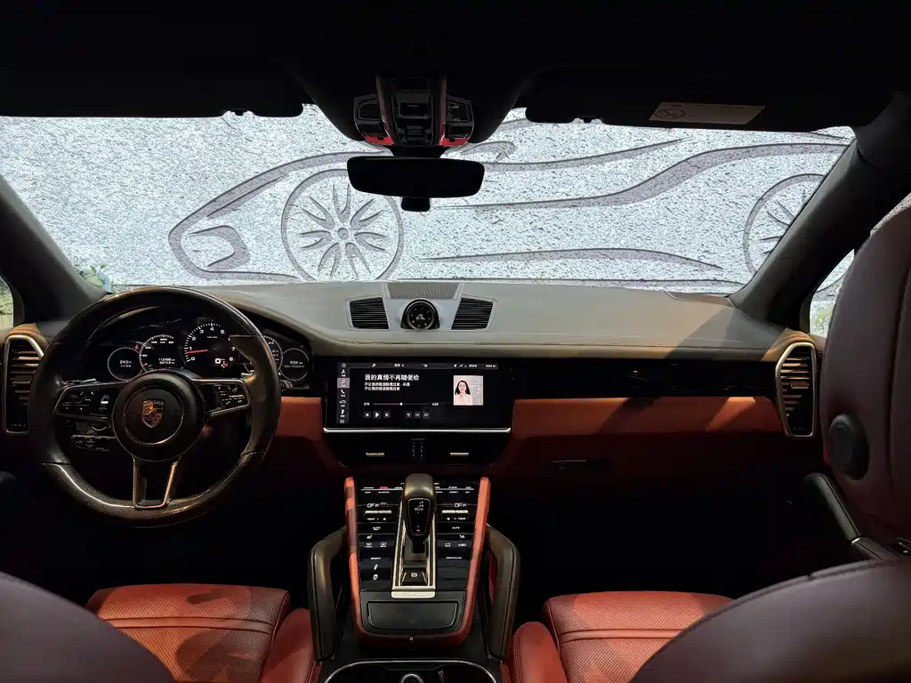 Porsche Cayenne 2018 — фото 14