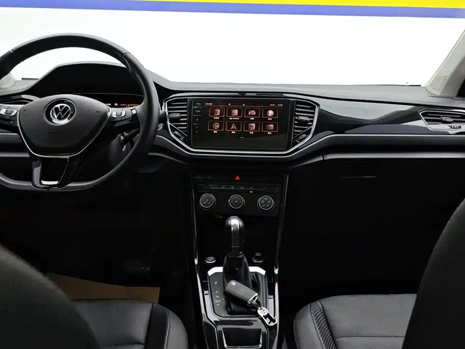 Volkswagen T-Roc 2021 — фото 13