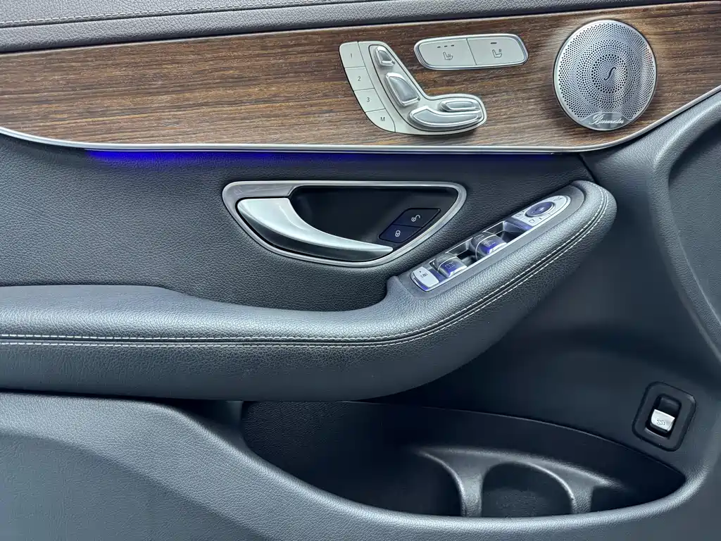 Mercedes-Benz GLC 2021