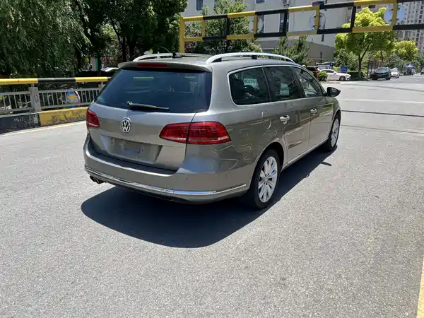 Volkswagen Magotan 2013