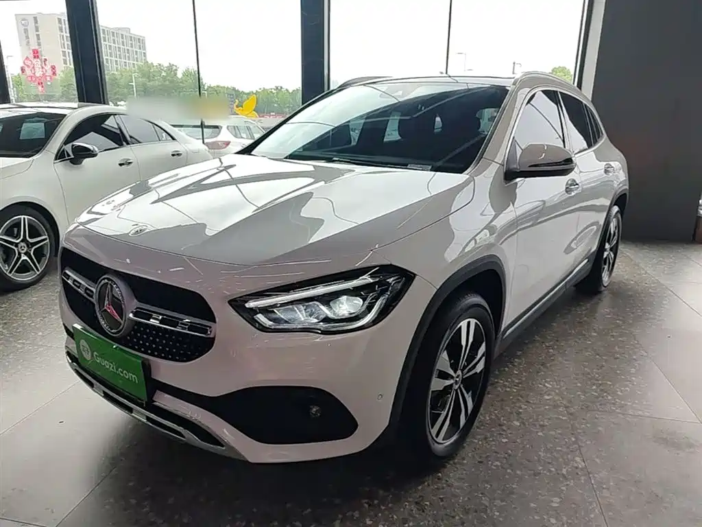 Mercedes-Benz GLA 2022 — фото 1