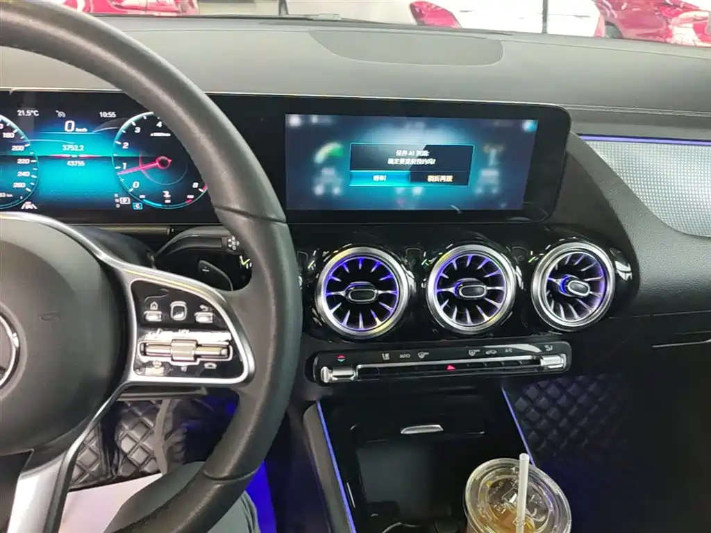 Mercedes-Benz GLA 2022 — фото 13