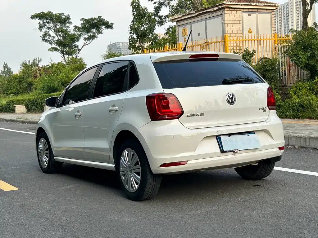 Volkswagen Polo 2016