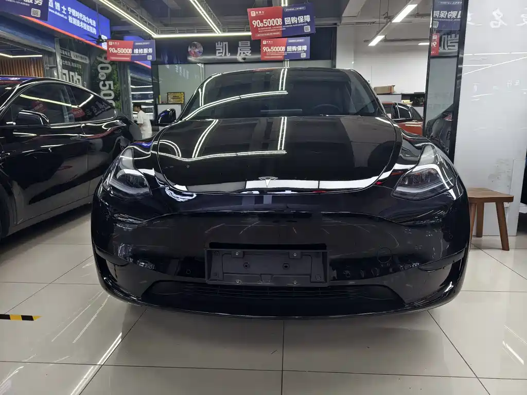 Tesla Model Y 2023 — фото 2