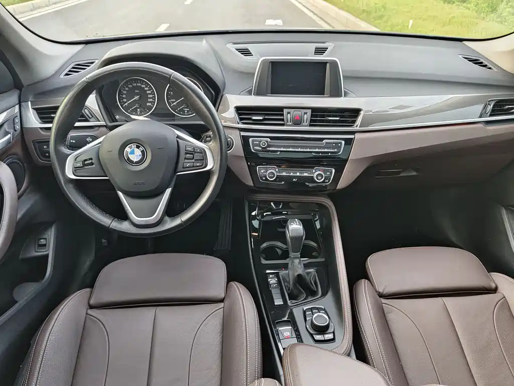 BMW X1 2018 — фото 5