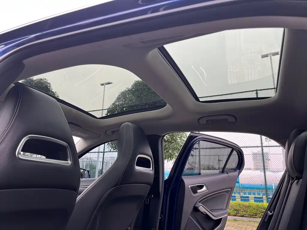 Mercedes-Benz GLA 2018 — фото 16