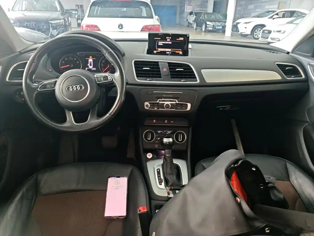 Audi Q3 2018 — фото 10